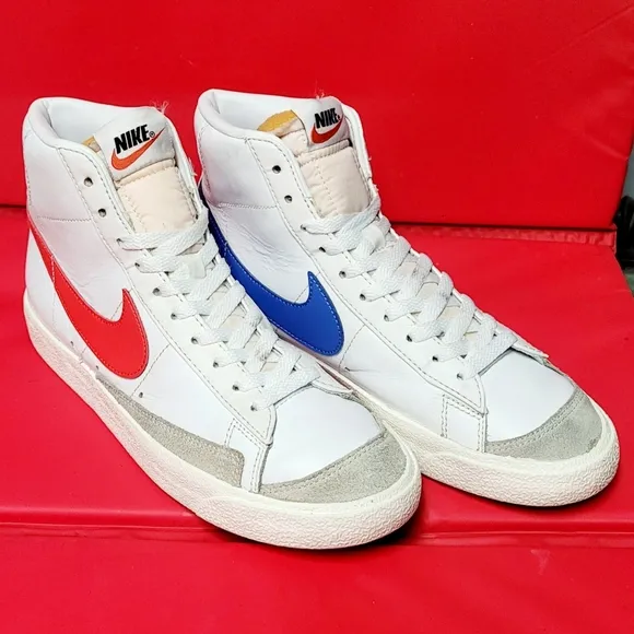 Nike Blazer Mid 77 Mismatched Red and Blue Swoosh Sneakers #BQ6806-117 size 8.5
