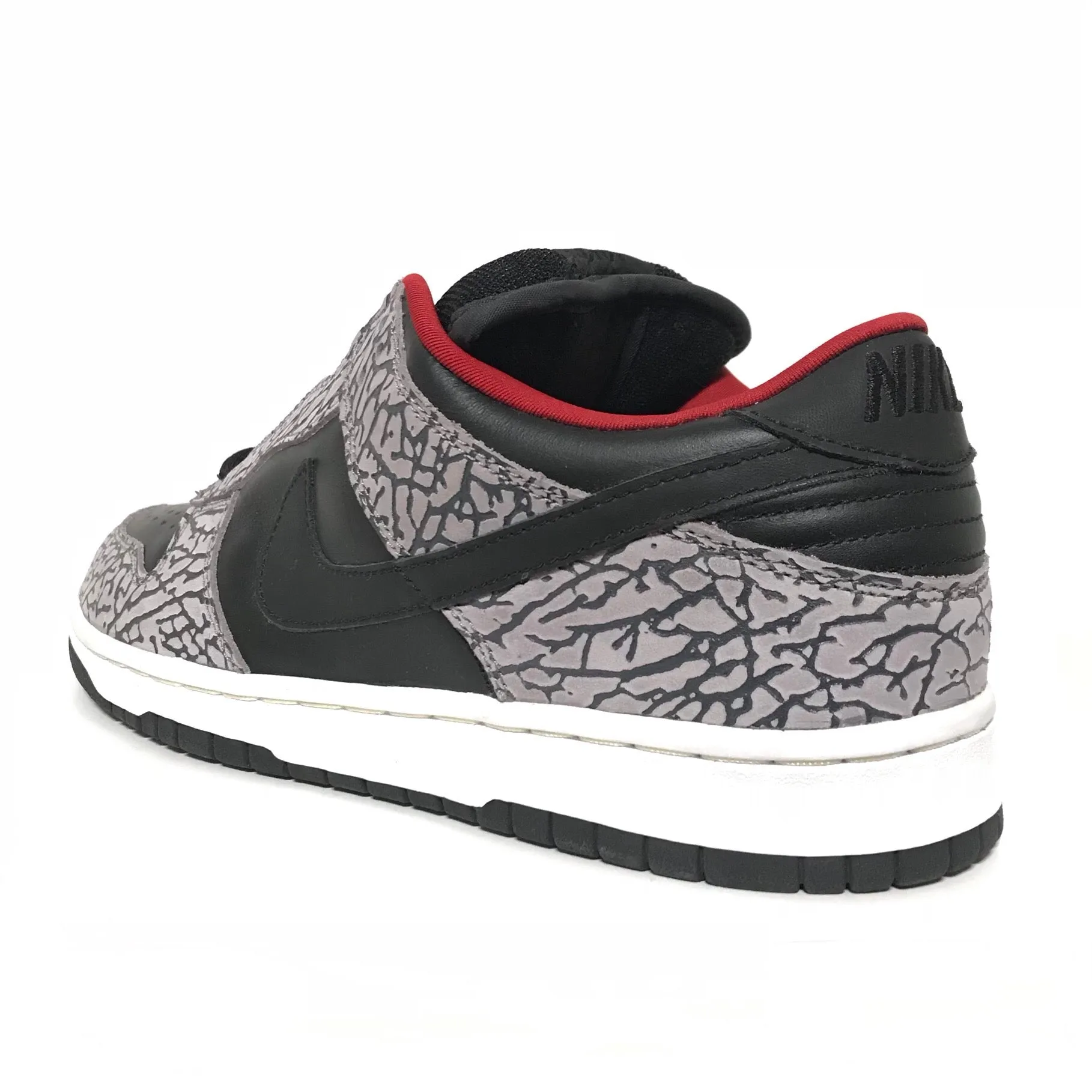 NIKE DUNK LOW PRO SB SUPREME