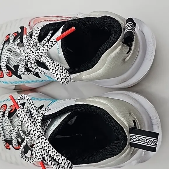 Nike Giannis Immortality Force Field Sneakers White Turquoise Blue Clear  4.5y