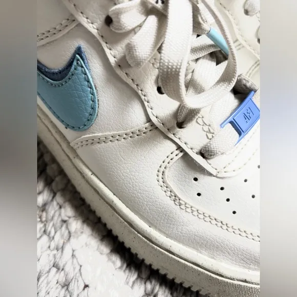 NIKE  Kids Air Force 1 LV8 GS Sail/Chill Blue. YouthUnisex- Sneakers  (3.5)Yrs.