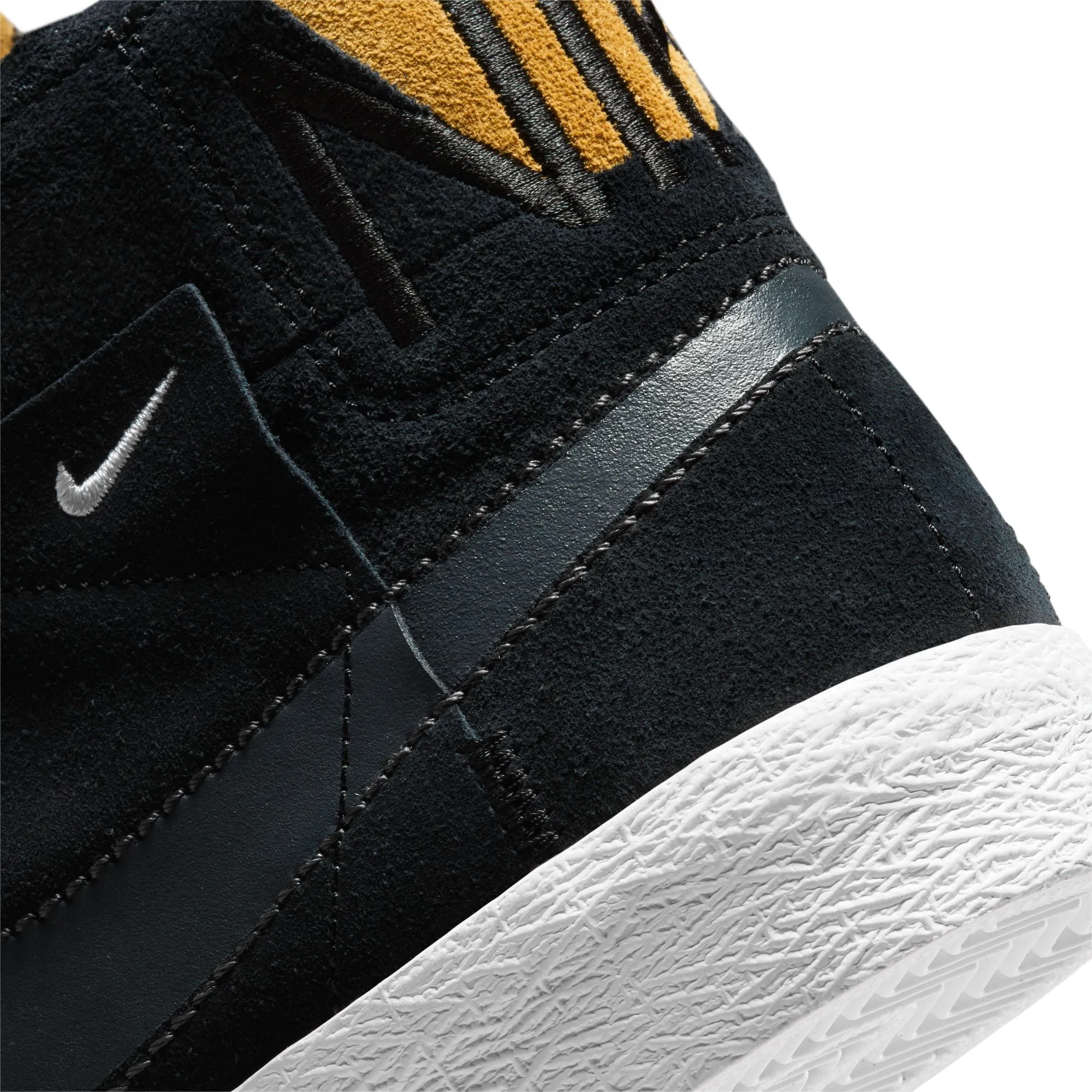 Nike SB Mens Zoom Blazer Mid PRM Shoes