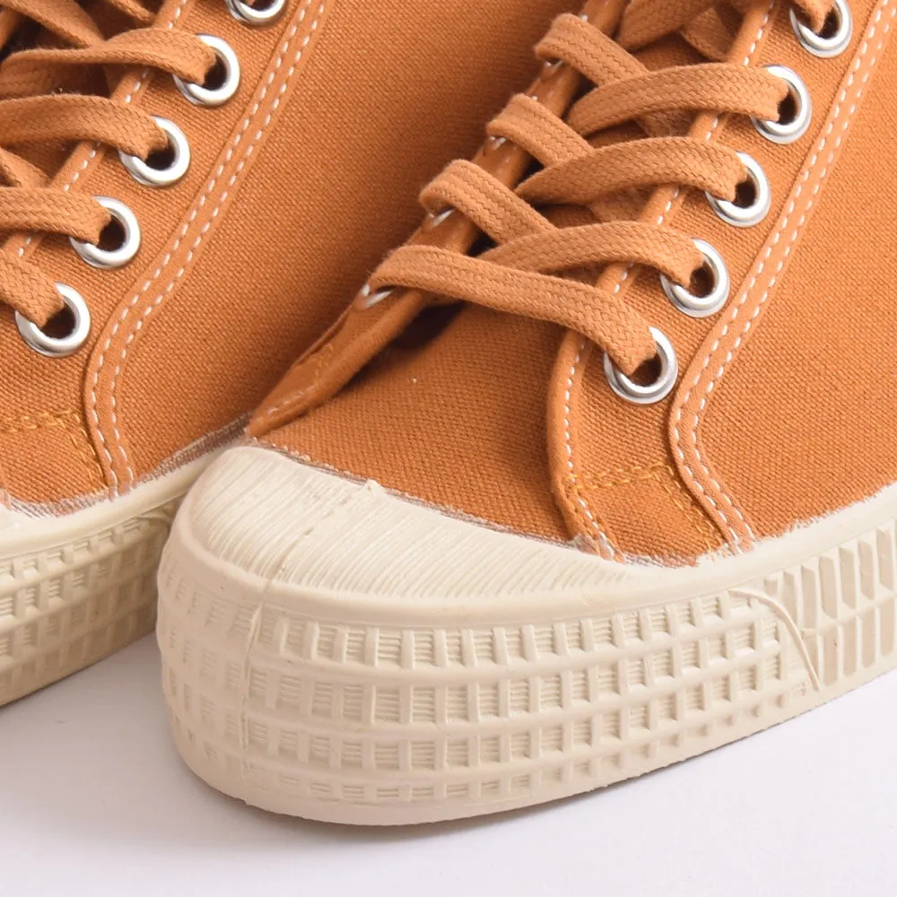 Novesta Star Master Sedlova Contrast Stitching Ecru Shoes
