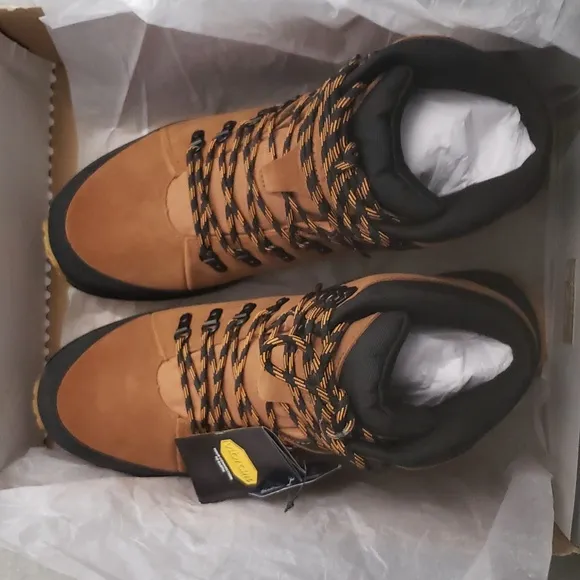 NWT Alpine Design Trekker Leather Boots