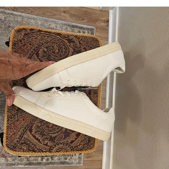 NWT - Banana Republic White Leather Sneakers Size 12