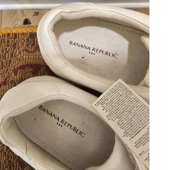 NWT - Banana Republic White Leather Sneakers Size 12