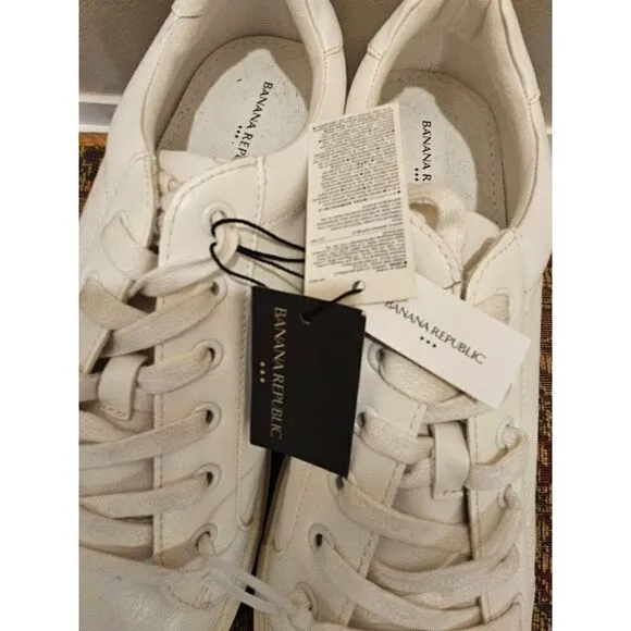 NWT - Banana Republic White Leather Sneakers Size 12