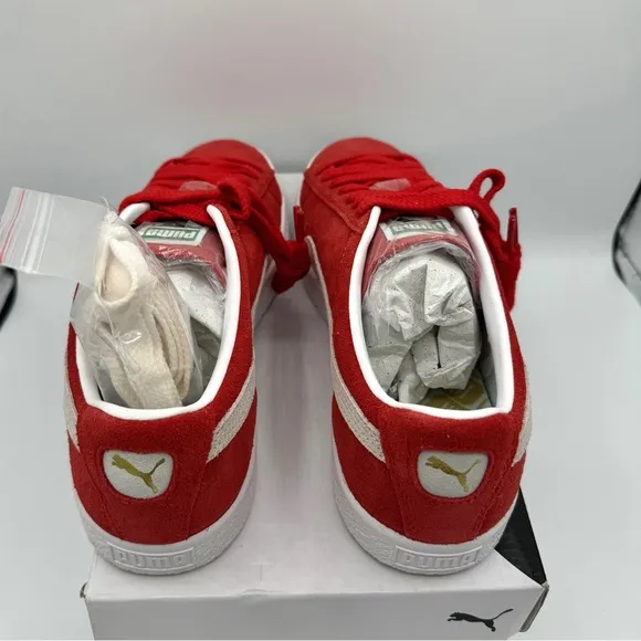 NWT Puma Suede VTG Textured Leather Sneakers , extra laces , high risk red white