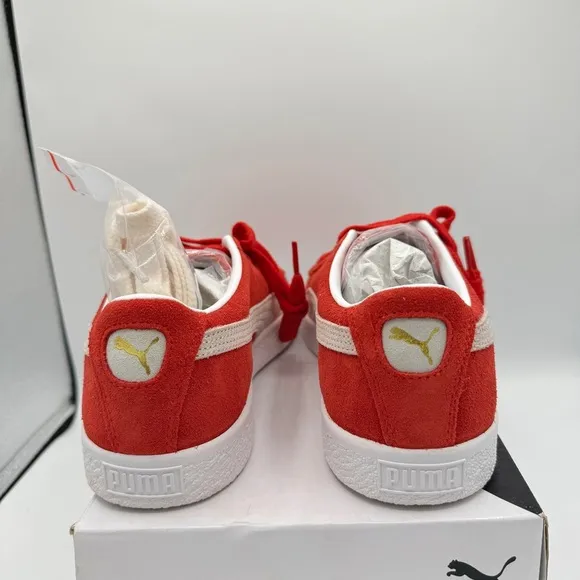 NWT Puma Suede VTG Textured Leather Sneakers , extra laces , high risk red white
