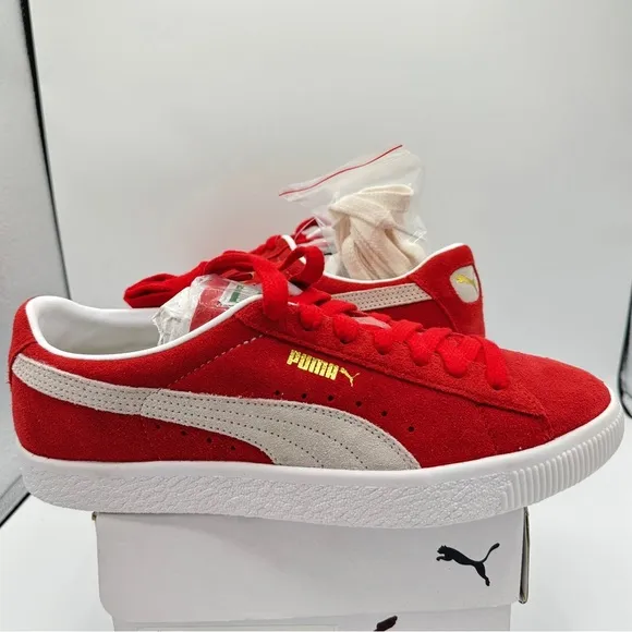 NWT Puma Suede VTG Textured Leather Sneakers , extra laces , high risk red white