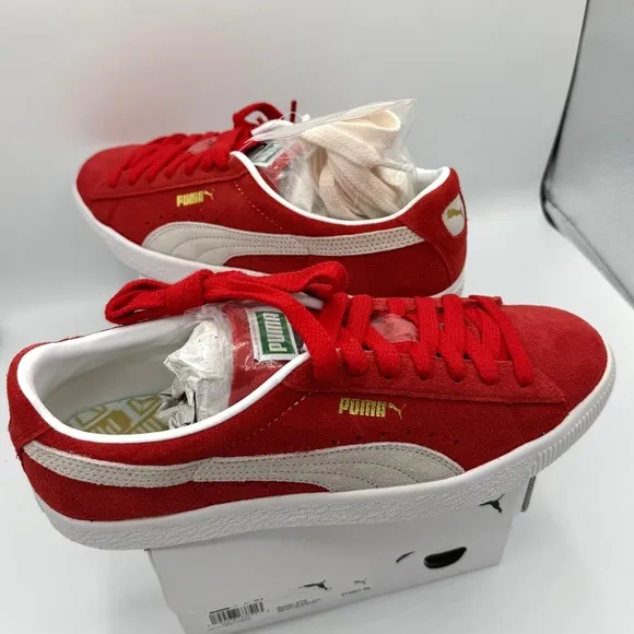 NWT Puma Suede VTG Textured Leather Sneakers , extra laces , high risk red white