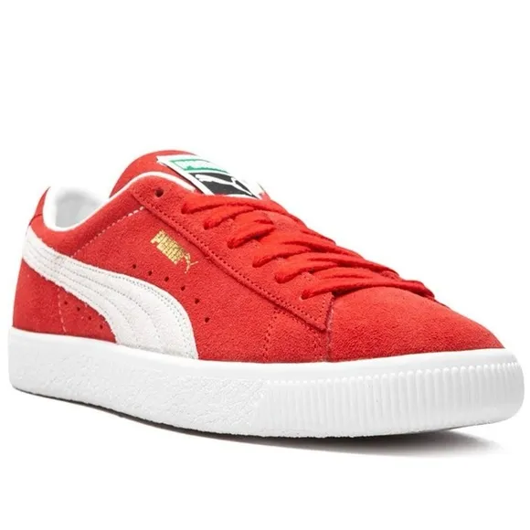 NWT Puma Suede VTG Textured Leather Sneakers , extra laces , high risk red white