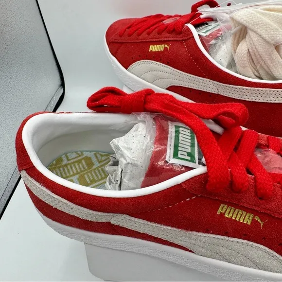NWT Puma Suede VTG Textured Leather Sneakers , extra laces , high risk red white