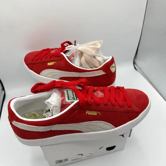 NWT Puma Suede VTG Textured Leather Sneakers , extra laces , high risk red white