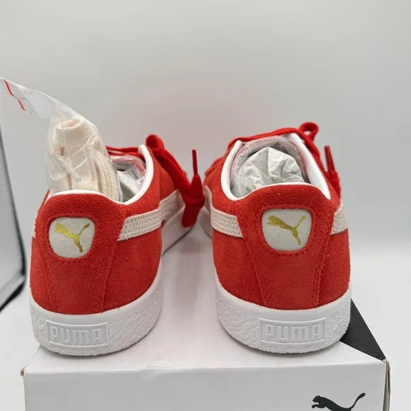NWT Puma Suede VTG Textured Leather Sneakers , extra laces , high risk red white
