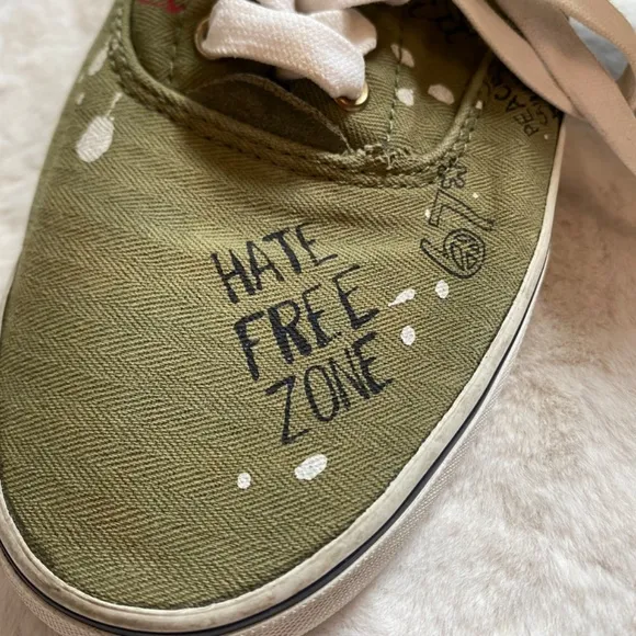 Polo Ralph Lauren Thorton Graffiti  Canvas Sneakers &quot;Equality For All&quot; Mens 9.5D