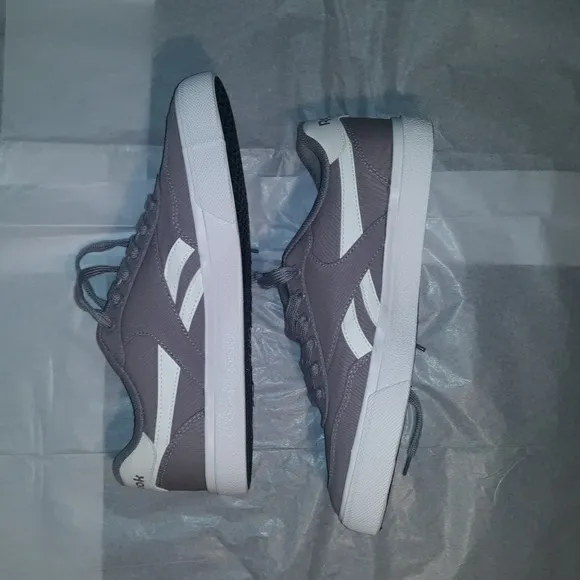 Reebok Sneakers Brand NEW, Men size 10