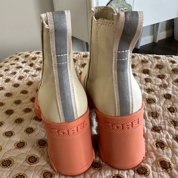 Sorel Natural Brex Heel Waterproof Chelsea Boots Size 6
