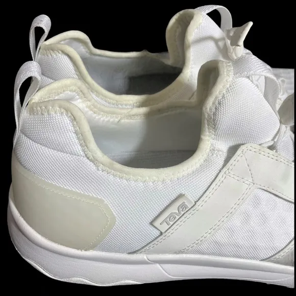 Teva NWOT Men’s Arrowood Swift Lace Sneakers 13