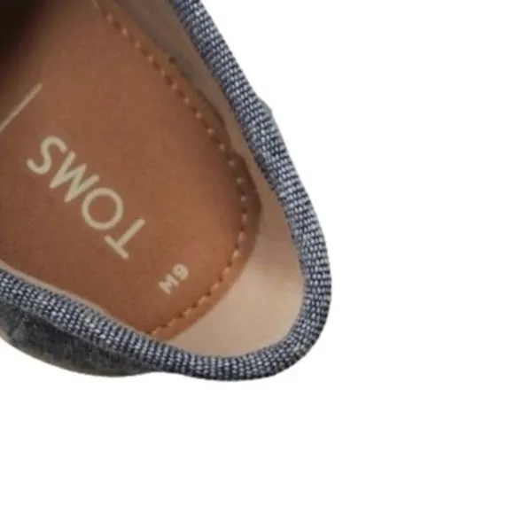 TOMS Paseo Sneaker in Navy Slub Chambray