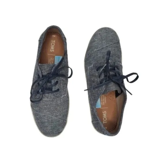 TOMS Paseo Sneaker in Navy Slub Chambray