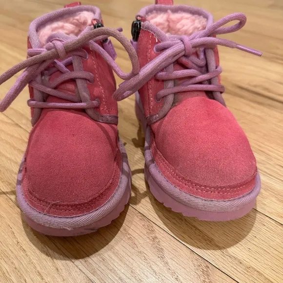 Ugg x Sesame Friends Neumel II boots, Sz 10