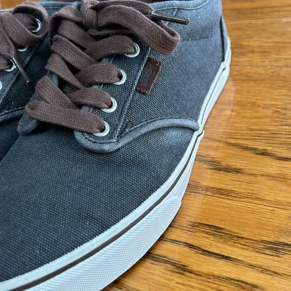 Vans UltraCush gray sneakers with brown leather trim.  Men’s Size 9.5.