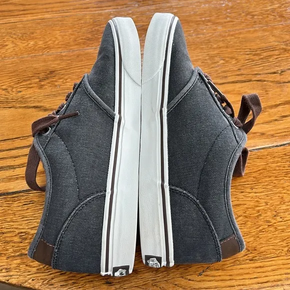 Vans UltraCush gray sneakers with brown leather trim.  Men’s Size 9.5.