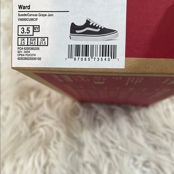 VANS Ward Low Top Sneaker Purple Size 3.5 NEW