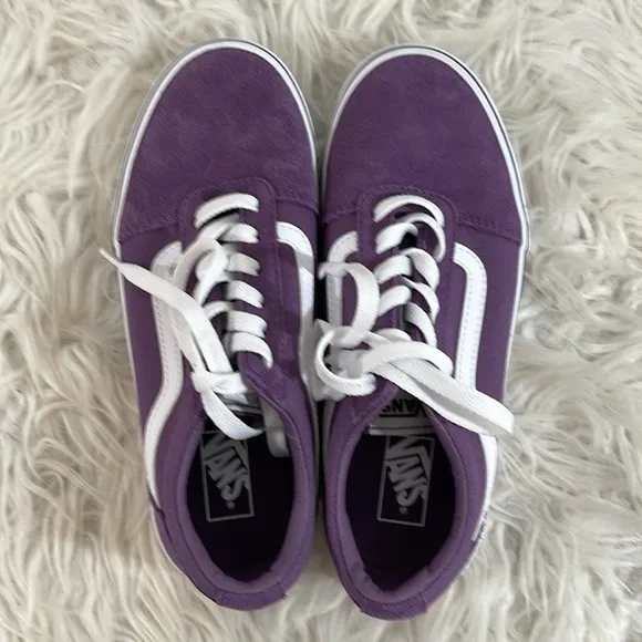 VANS Ward Low Top Sneaker Purple Size 3.5 NEW
