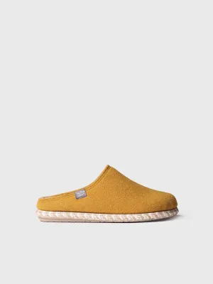 Women's slippers in felt in Ocre - DELI-FP