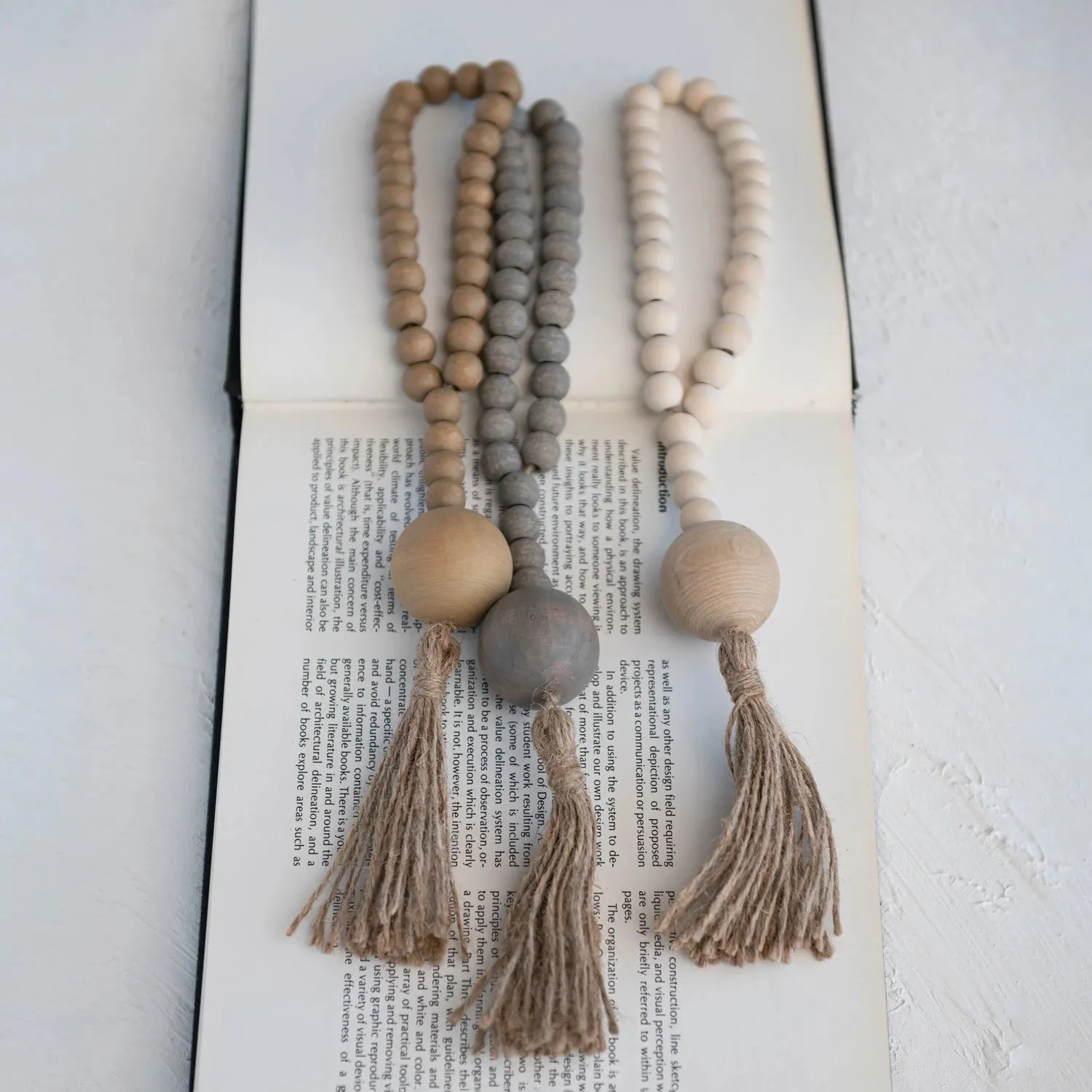 WOOD BEADS JUTE ROPE
