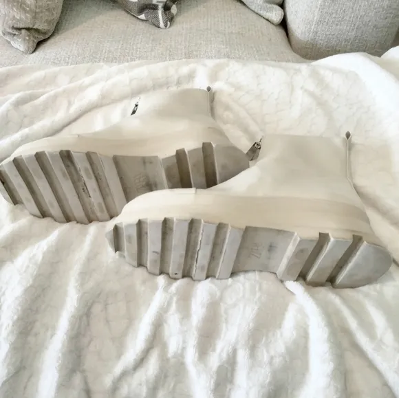 Zara flat ankle boots with zip TRF