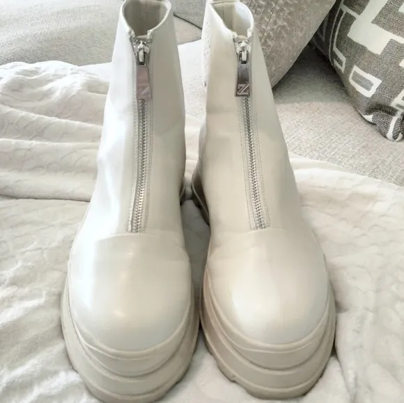 Zara flat ankle boots with zip TRF