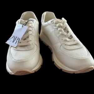 Zara Leather Off-White Sneakers Size 9 NWT